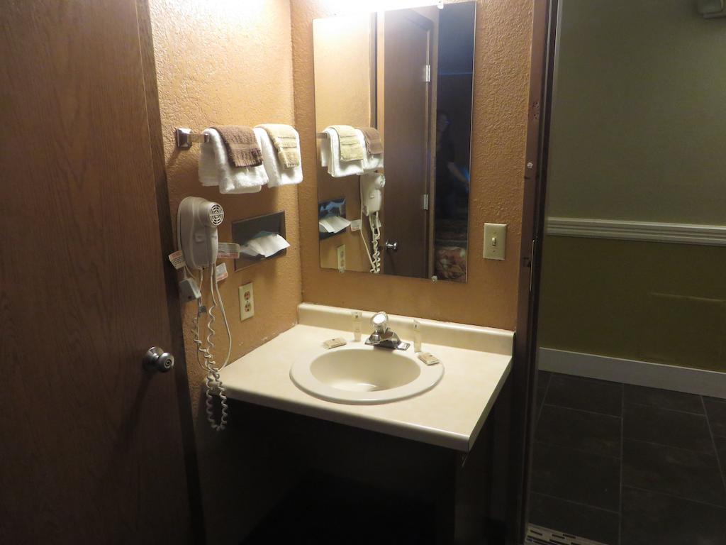 Riverside Suites North Mankato Стая снимка